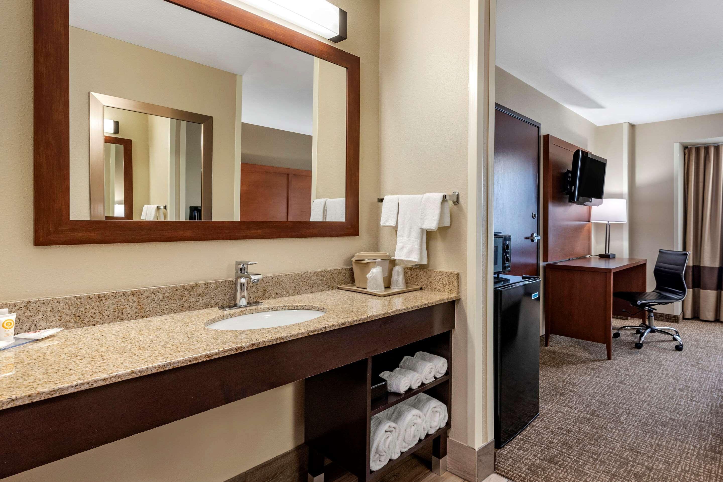 Comfort Inn Portland Near I-84 And I-205 Экстерьер фото